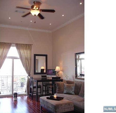 2nd image of 15 Warren St APT 122