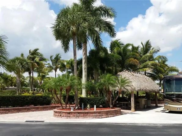 493 NW Boundary Dr, Port Saint Lucie, FL 34986