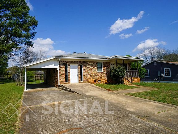 2nd image of 2425 Circle Dr