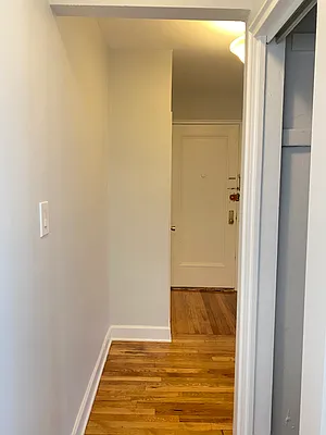 Rented by Chana Ofek, LREB | media 12