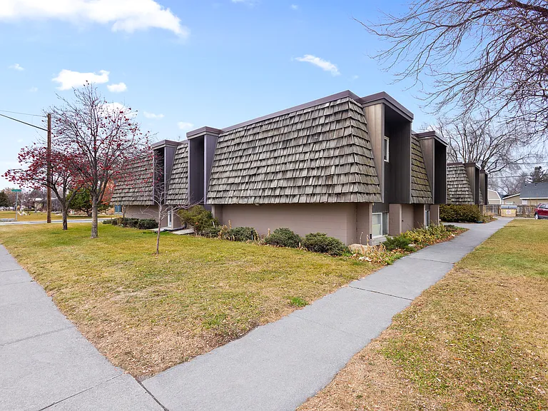 595 S Fisher Ave #1-8 — Photo 19