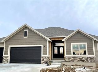 19642 Barstow St, Spring Hill, KS 66083