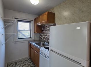 1495 State St #1R, New Haven, CT 06511