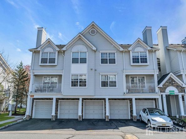 46 Prestwick Way, Edison, NJ 08820