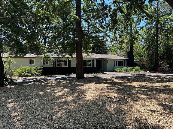 3rd image of 1640 Barnett Cir