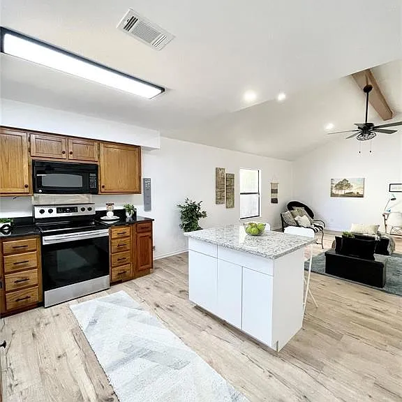 5704 Sterling Green Trl — Photo 29