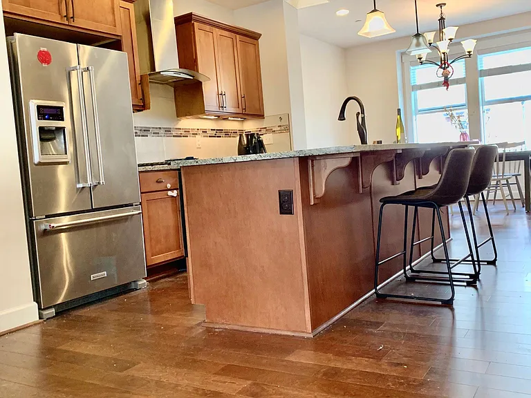 1391 Brooklyn Walk NE — Photo 6