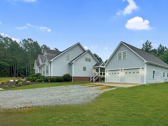 4th image of 515 Governors Creek Ln