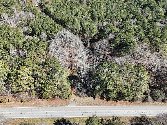 2nd image of 2012 Comer Rd