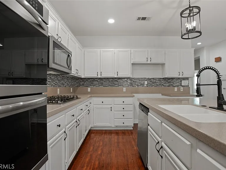 1605 Rivendel Dr — Photo 4