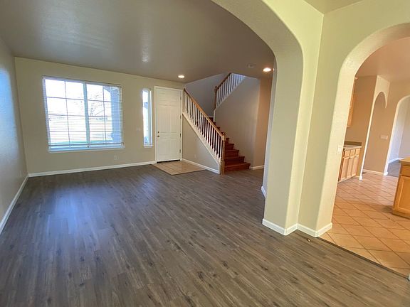 2nd image of 331 Sorrento St