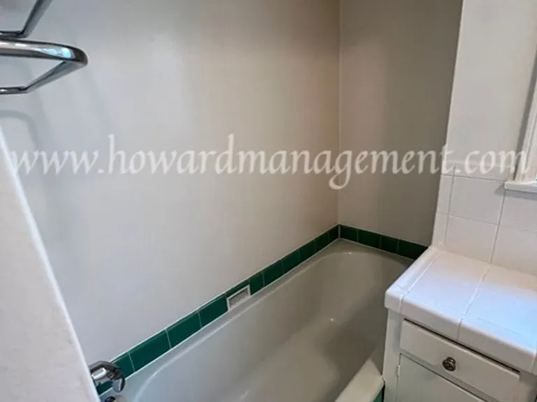 01445CA — Photo 23