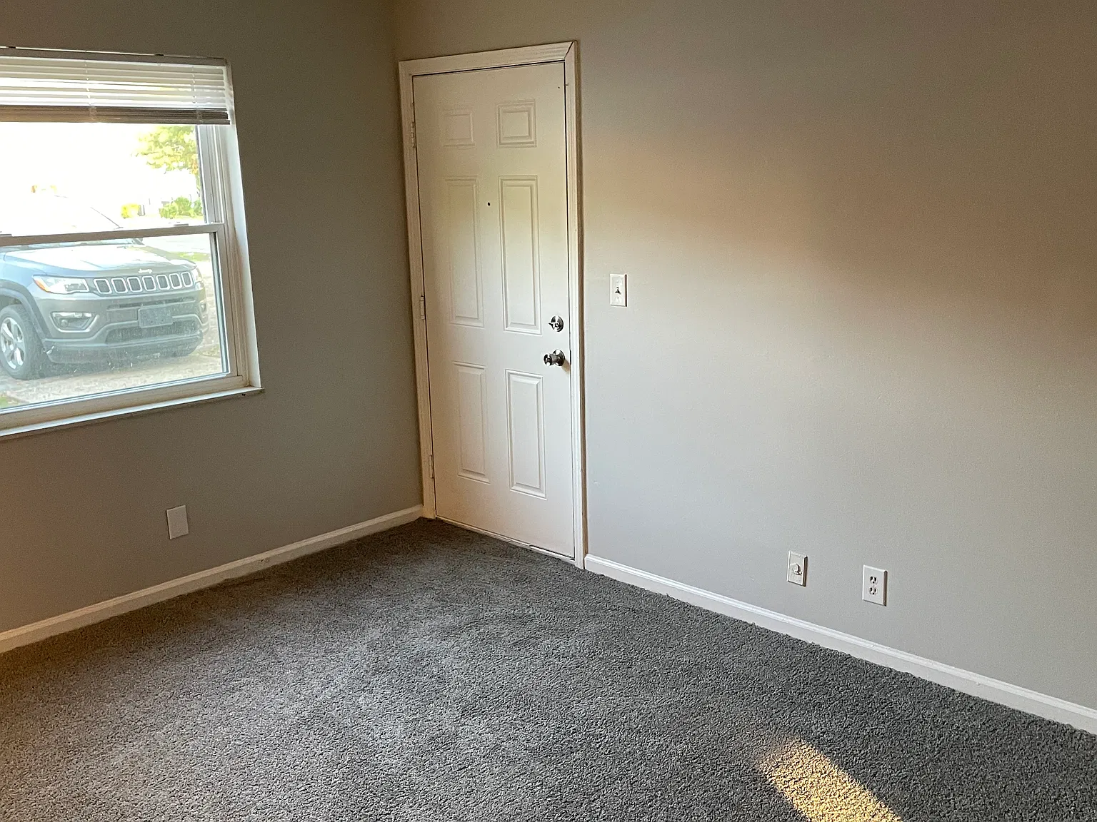 2 bed, 875 sqft, $900 — Photo 3