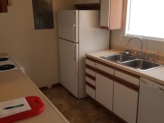 4th image of 361-413 N Main St #49