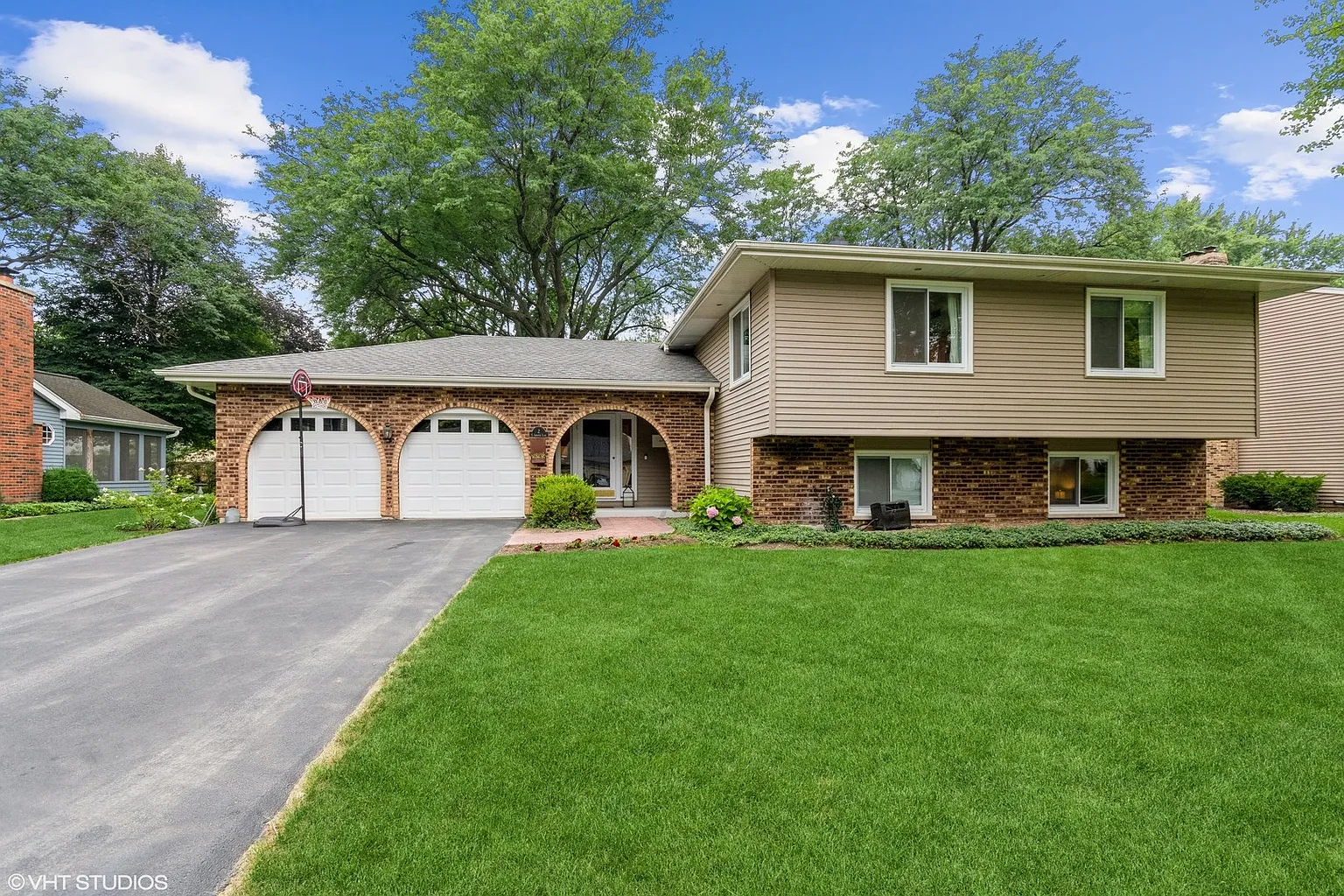 2 N Andover Ln photo 1