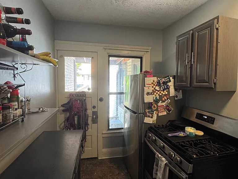 11205 Clifton Blvd — Photo 35