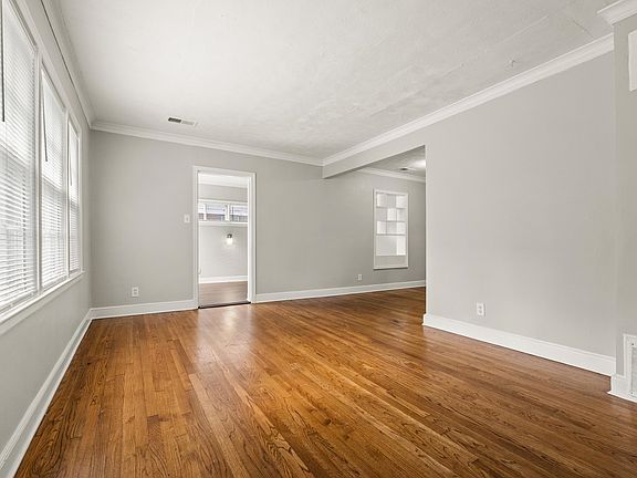3rd image of 1156 Brower St