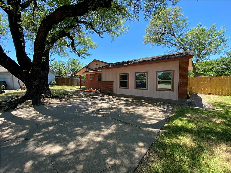 2813 Arcady Dr — Photo 21