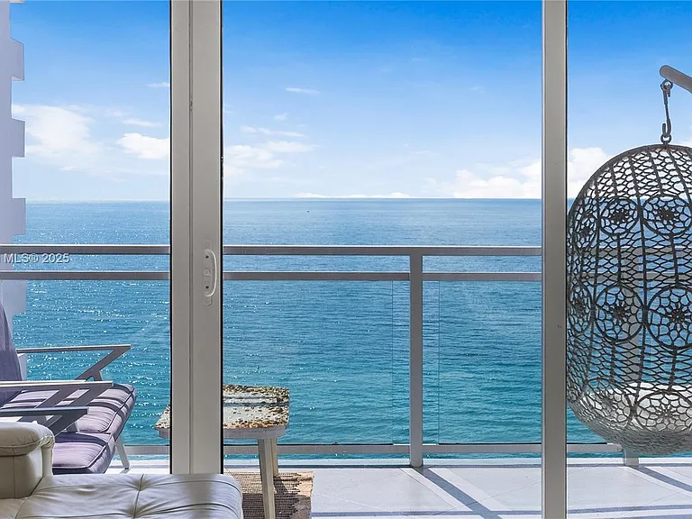 2030 S Ocean Dr #1716 — Photo 2