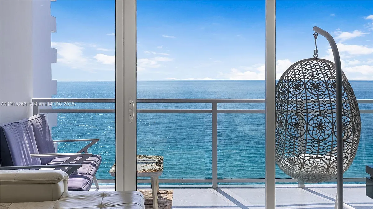 Building Photo - 2030 S Ocean Dr #1716