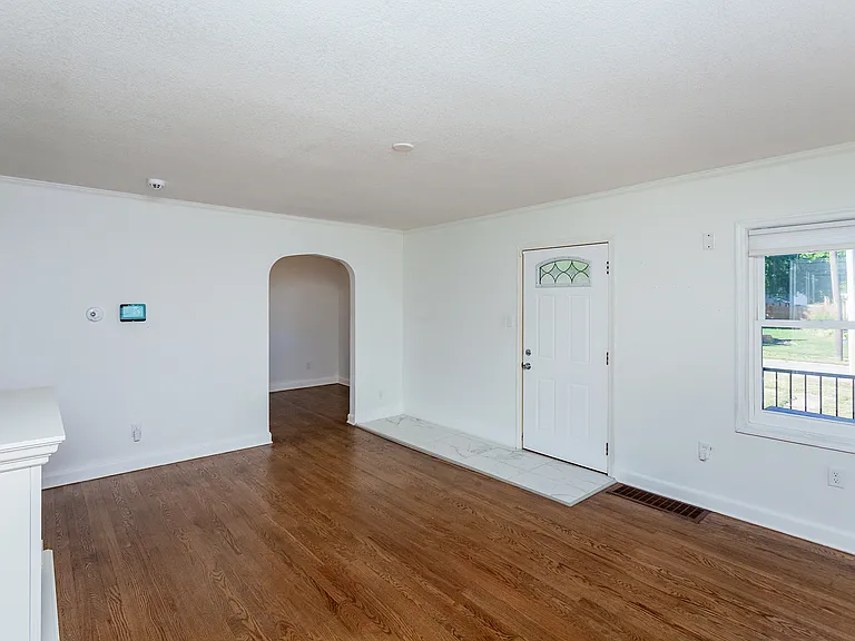 2807 49th St — Photo 13
