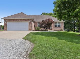403 E 2nd South St, Mount Olive, IL 62069