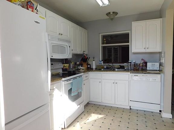 4th image of 645 14th Ave