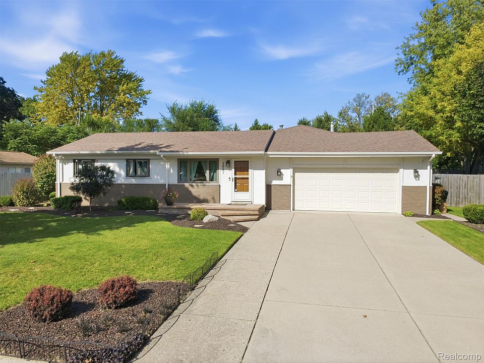 1st image of 1087 Collingwood Dr