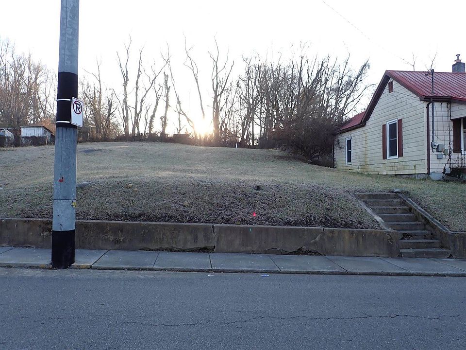 1st image of 825 Norfolk Ave