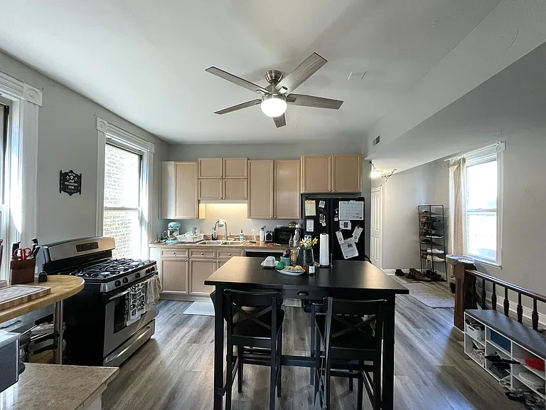 1256 N Bosworth Ave #3 — Photo 7