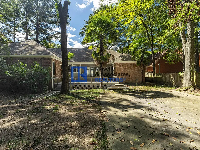 1046 Newland St — Photo 42