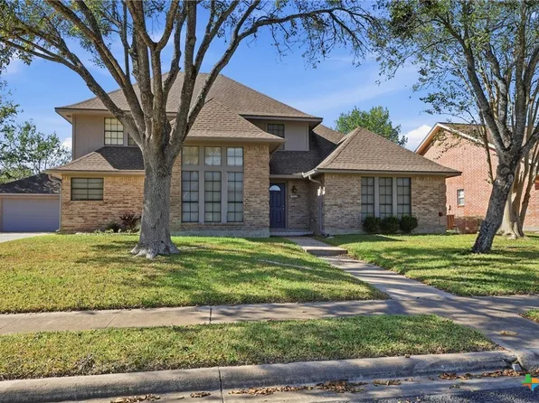 305 Windrock Dr, Victoria, TX 77904