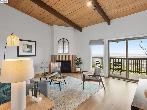 19100 Crest Ave APT 30, Castro Valley, CA 94546