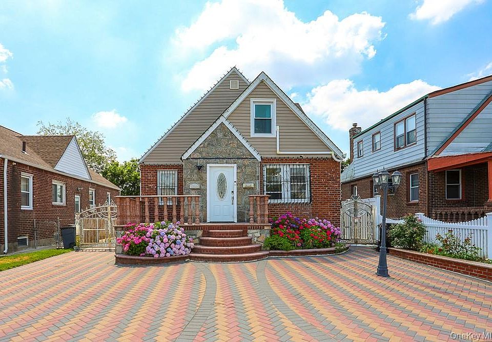 1st image of 18348 Camden Avenue
