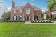 Avalon Dr-S2808-001.jpg