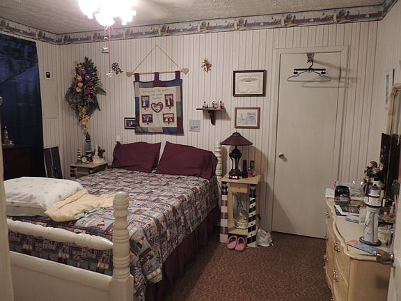 2nd image of 721 Byars St