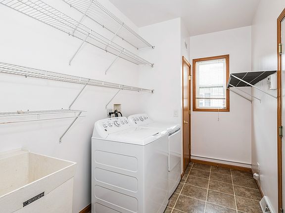2nd image of 3219 Whirlaway Ct