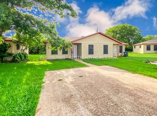 318 Frontier Dr, Bryan, TX 77803