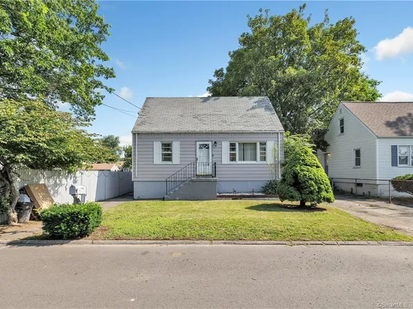 150 Roosevelt Avenue, Stratford, CT 06615
