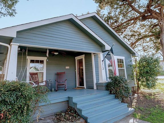 2nd image of 713 W Spring St