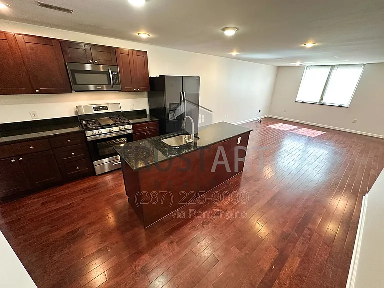 1816 N Front St #1-B — Photo 4