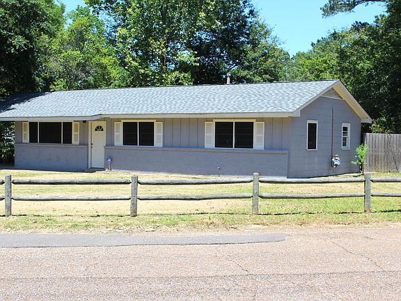 2nd image of 601 N Gaywood Ave