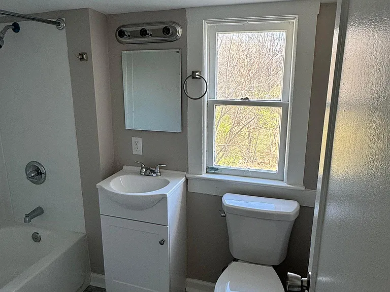 1407 New York Ave #1405-1/2 — Photo 4
