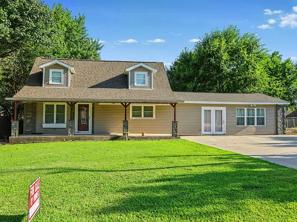 104 E Oak, Tuttle, OK 73089