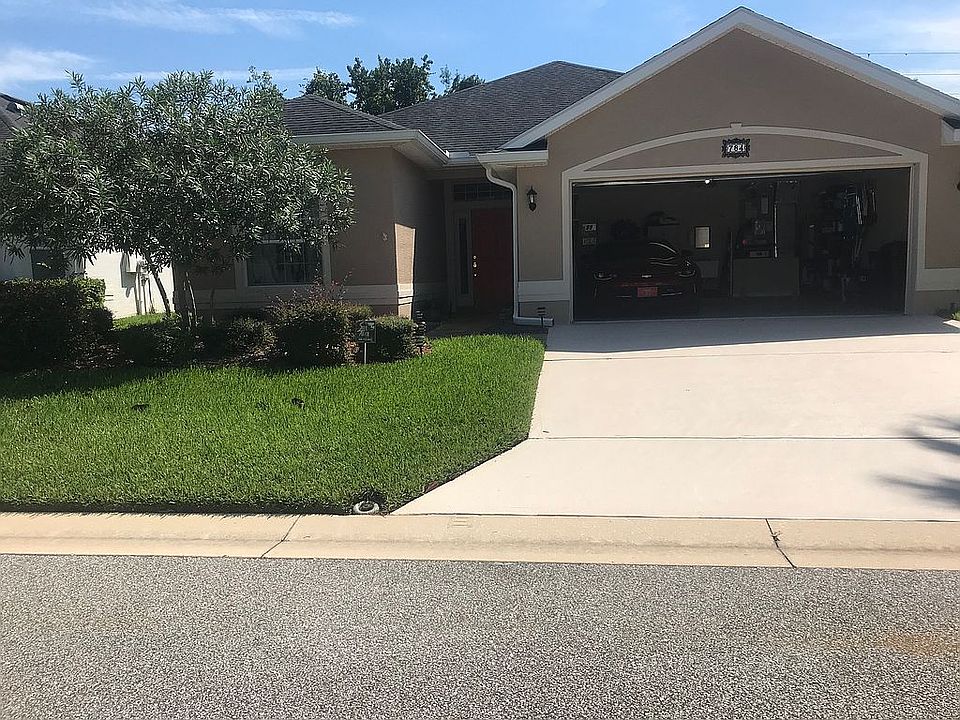 1st image of 784 Crestwood Dr
