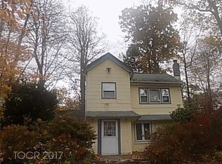 57 Dunham Rd, Hewitt, NJ 07421