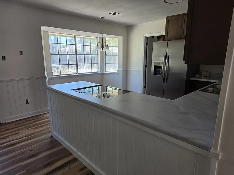 237 Saratoga Dr — Photo 5