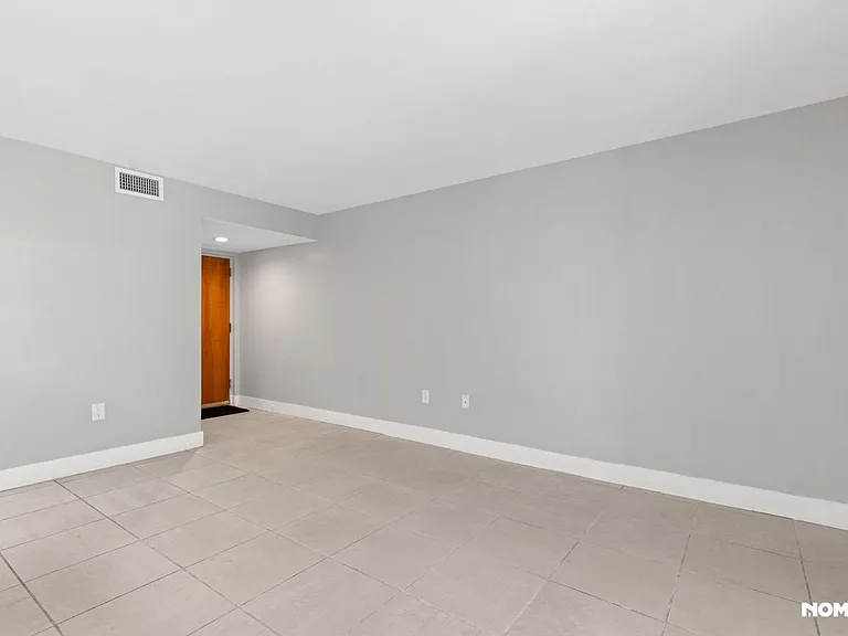 8827 SW 123rd Ct #105 — Photo 12