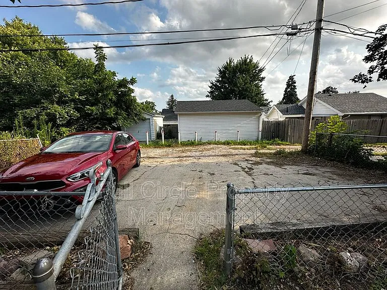 6455 Pacific St — Photo 15