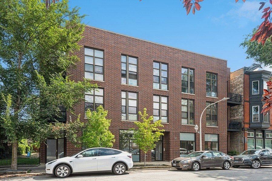 1st image of 1319 N Wood St APT 2D